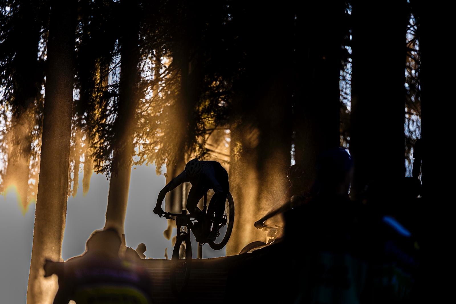 Geles energéticos en ciclismo y trail: qué son, cómo usarlos y cuáles elegir